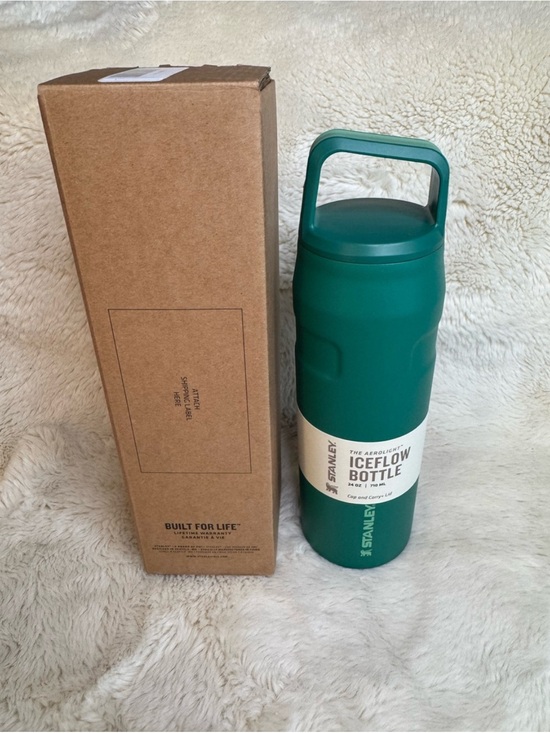 Stanley Other - New Stanley Iceflow Bottle - 24oz